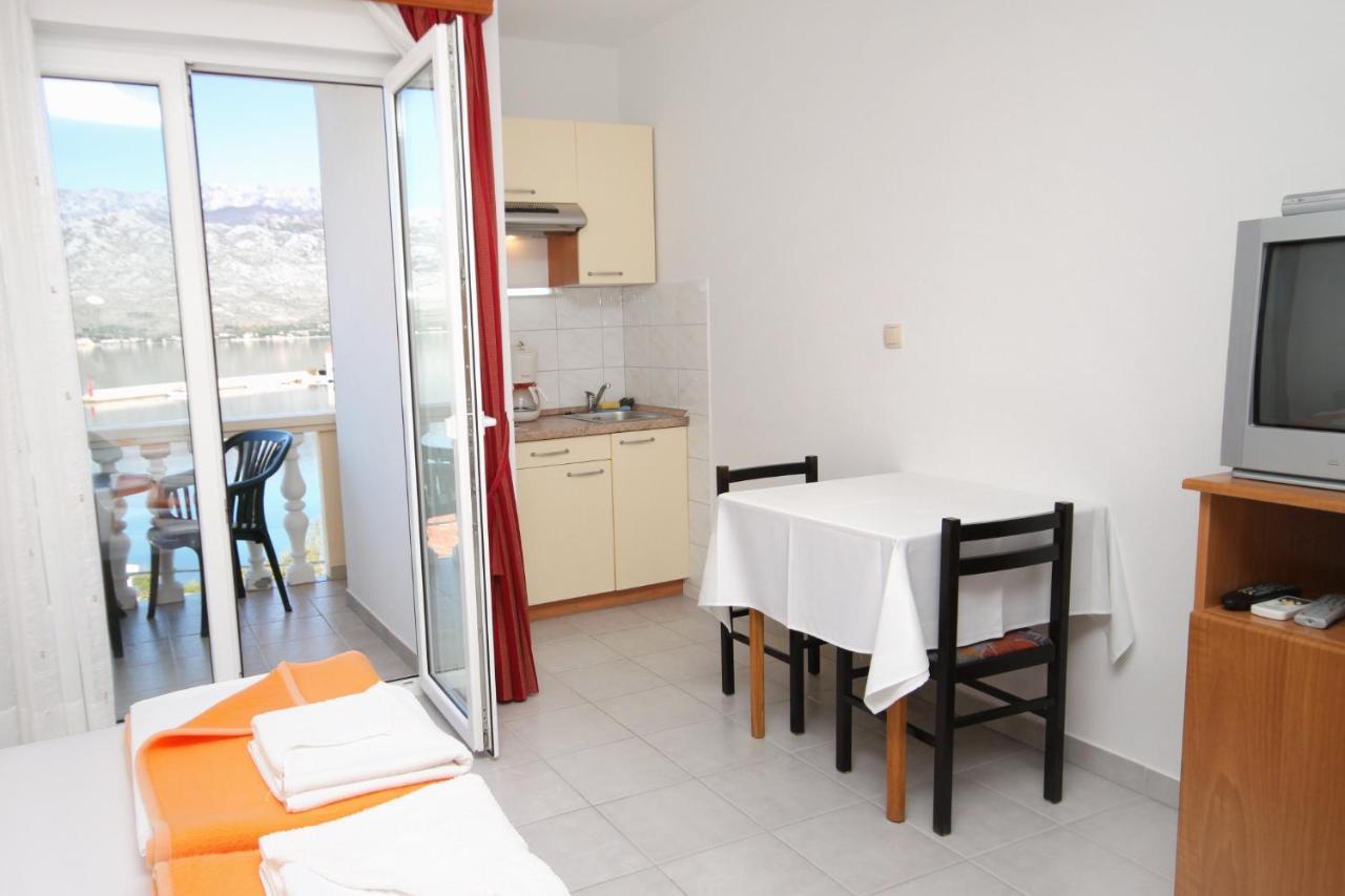 Apartments And Rooms By The Sea Vinjerac, Zadar - 3248 Exterior foto