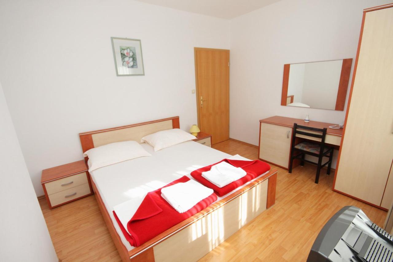 Apartments And Rooms By The Sea Vinjerac, Zadar - 3248 Exterior foto